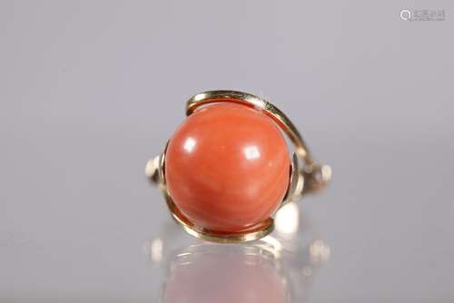 Vintage European Coral Bead 18K Yellow Gold Ring