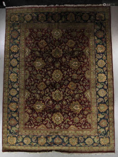 Fine Indo Heriz rug, 9' x 12'. Provenance: Beverly, Massachusetts collection.