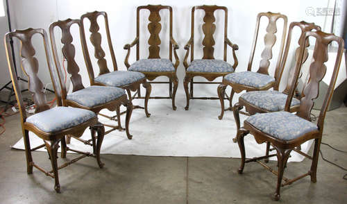 Set of eight (8) Queen Anne-style mahogany dining chairs, 43