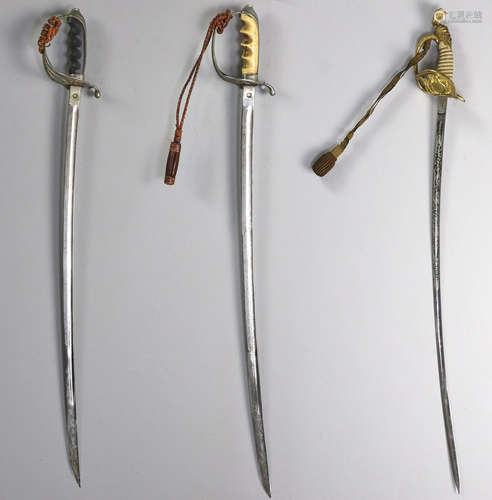 Group of World War I US swords of Capt. Richard Lowry, to include: two (2) by W. H. Horstmann,