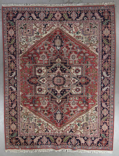 Fine Indo Heriz rug, 7' 8