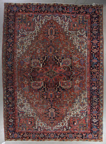 Antique Persian Heriz rug, 10' 9