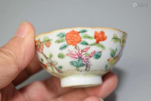 Qing Chinese Famille Rose Flowers Cup