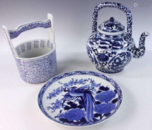 Chinese Decorative Porcelains