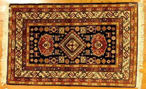 Indo-Heriz Rug