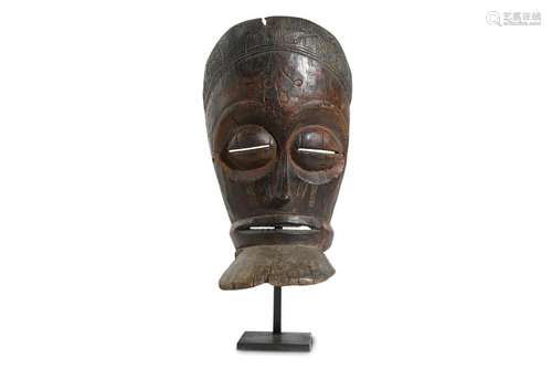 A LARGE CHOKWE MASK, DEMOCRATIC REPUBLIC OF CONGO