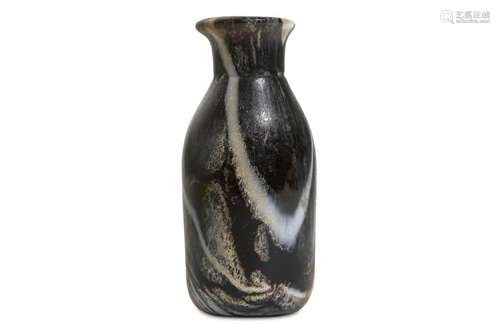 AN AUBERGINE MARBLED GLASS BOTTLE