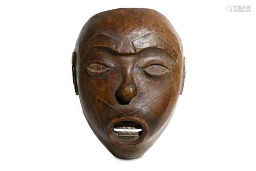 A TSIMSHIAN MASK, NORTHWEST COAST