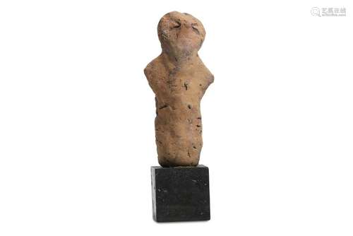 A VINCA TERRACOTTA STATUETTE