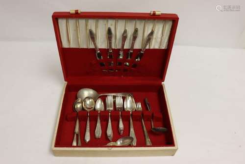 Box of silverplate flatware