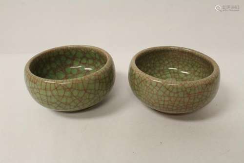 Pair Chinese Song style crackleware porcelain bowls