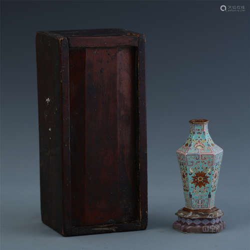 A Chinese Torquoise-Glazed  Ground  Enamel Flower Vase