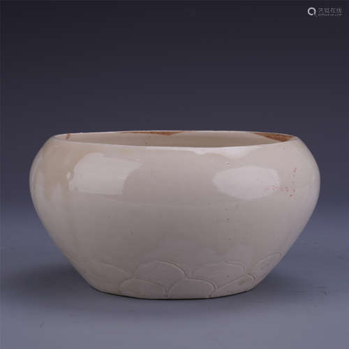 A Chinese Junyao 'Lotus' Bowl