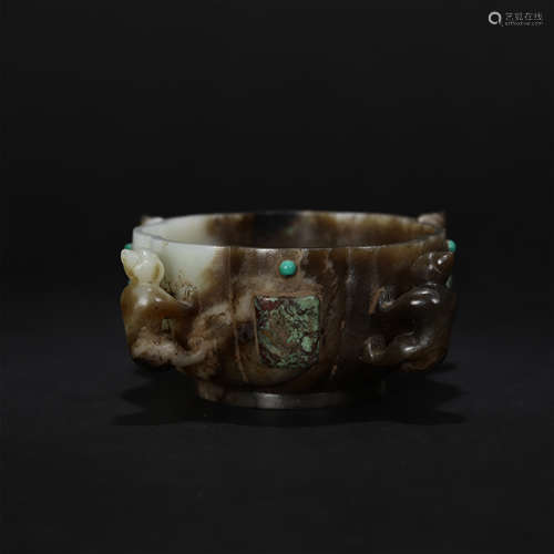 A Chinese Carved Jade Cup