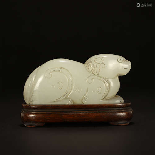 A Chinese Jade Carved 'Beast' Brush Rest