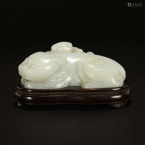 A Chinese Jade Carved 'Beast' Paper Weight