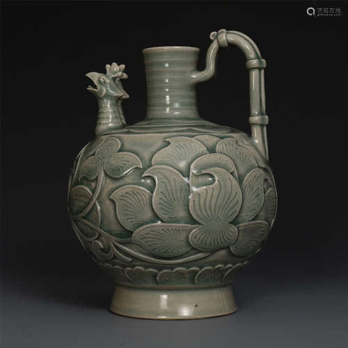 An Exquisite Chinese Ewer with Phoenix Spout