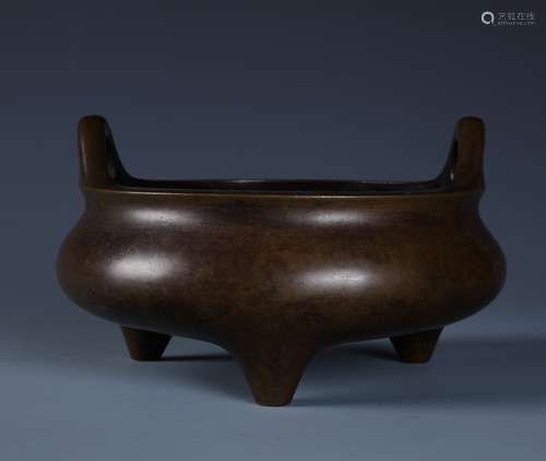 A Fine Chinese Bronze Tripod Censer with Everted Handles