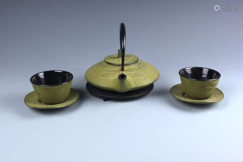 A Set of Japanese Iron Teapot