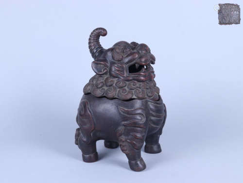 A ZISHA CENSER OF BEAST SHAPED