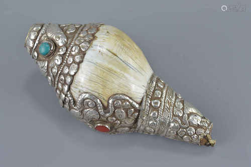 Tibetan Conch Shell Trumpet in the form of a Fish, the White Metal Mounts with Animal Motifs and app