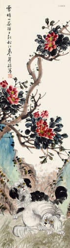 袁琴孙(1902-1971)雪晴山茶 设色纸本 立轴