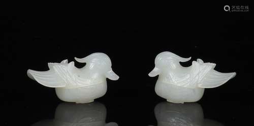 TWO BIRDS WHITE HETIAN JADE BOX