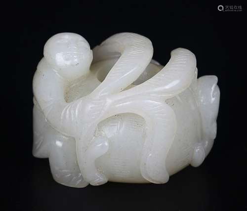 HETIAN JADE CHILD & RUI BEASE PENWASHER ORNAMENT