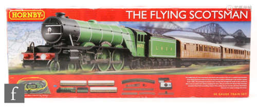 An OO gauge Hornby R1167 The Flying Scotsman train set, complete with 4-6-2 Class A1 LNER green 'Flying Scotsman' locomotive and tender, three teak coaches, track and accessories, boxed.