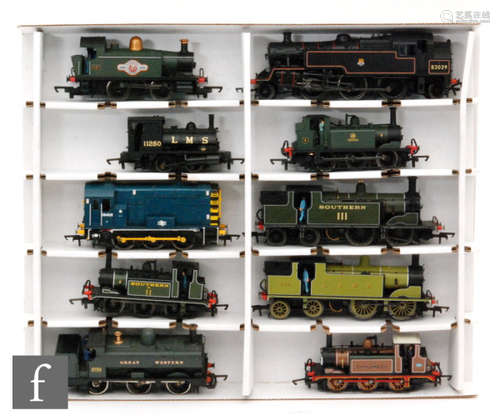 A collection of ten OO gauge Hornby locomotives, mostly tank engines, including an 0-6-0T LBSC brown 'Earlswood', an 0-4-4T SR green '11', 0-4-0T GWR 175 Years 'Swindon', etc. Unboxed. AMENDMENT: Some boxes have now been added to this lot.