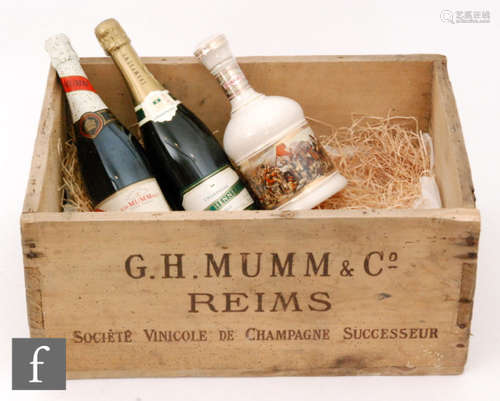 A bottle of 75cl G.H.Musson & Co Brut champagne in original wooden labelled box, a bottle Veuve Hennerick 75cl champagne and a bottle of Drambuie (4)