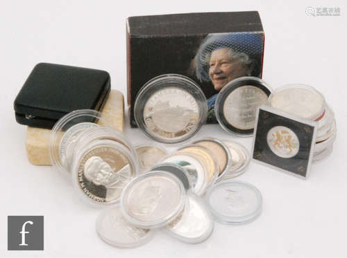 Elizabeth II - A collection of silver proof crowns to include various subjects and commemorative issues in plastic cases (qty)