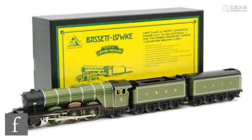 An O gauge Bassett-Lowke BL99022 LNER Class A3 Pacific 4472 'Flying Scotsman' locomotive, 1966 two tender preserved version in 1928 record breaker livery, brass plaque numbered 270, boxed.