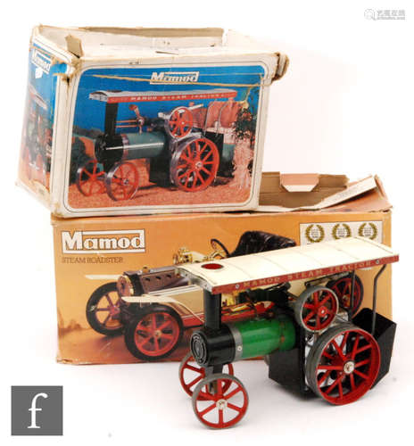 A Mamod TE1a live steam Traction Engine, together with an SA1 Steam Roadster (lacking burner tray), both boxed. (2)