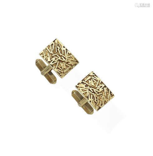 A pair of cufflinks, by Alan Martin Gard, 1968