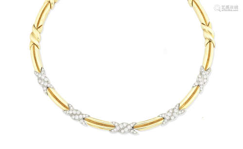 A diamond necklace, by Tiffany