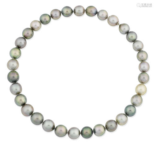 A single-strand cultured pearl necklace