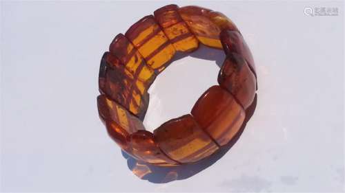 AMBER NECKLACE