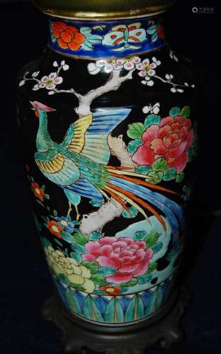 A Famille Rose Vase  in Flower & Bird Pattern from Qing