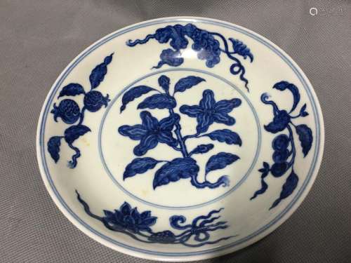 Ming Dynasty blue and white plate valuation 1000-2000