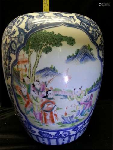 Big Porcelain jar early 19th