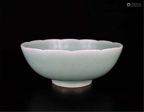 Chinese porcelain lotus bowl