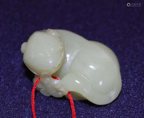 He Tian Jade PiXiu from Qing Dynasty, 1 1/2 x 1 1/4