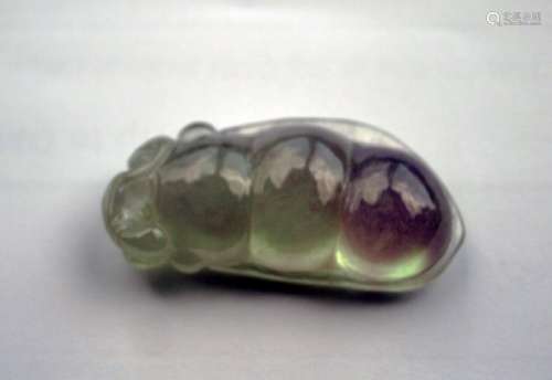 A Jadeite Pendant in Bean Panttern, 1 7/8x 1