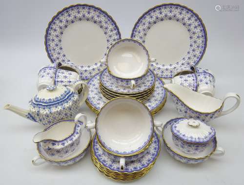 Spode Fleur De Lys tea and dinner service comprising six dinner plates, six soup bowls and saucers,