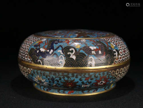 A CLOISONNE BOX WITH COVER OF STORY CARVING