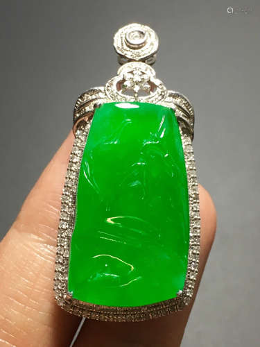 AN ICY ZHENGYANG GREEN BAMBOO SHAPED JADEITE PENDANT