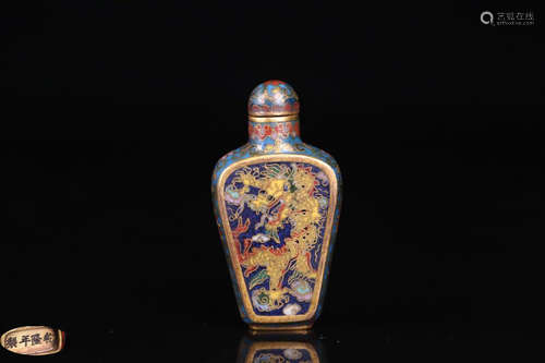 A CLOISONNE SNUFF BOTTLE