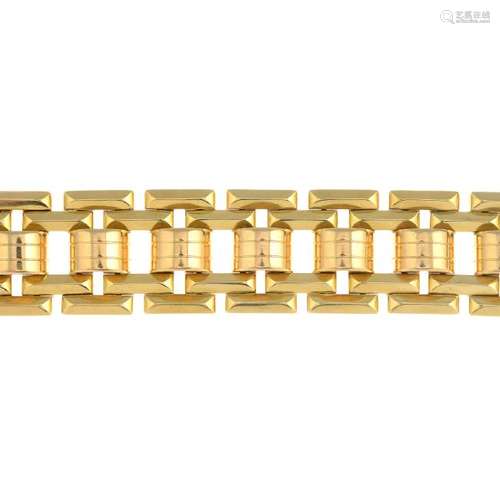 A mid 20th century 18ct gold bracelet. Of bi-colour