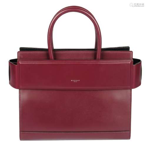 GIVENCHY - a Horizon handbag. Crafted from smooth